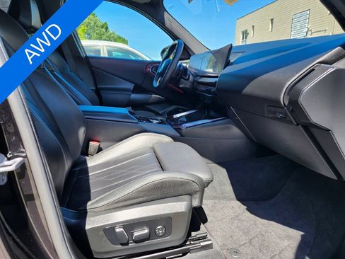 Used 2025 BMW X3 xDrive30i w/ Convenience Package AWD/4WD image 11