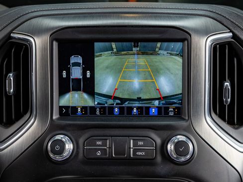 Used 2021 GMC Sierra 2500 Denali w/ Denali Black Diamond Edition image 22