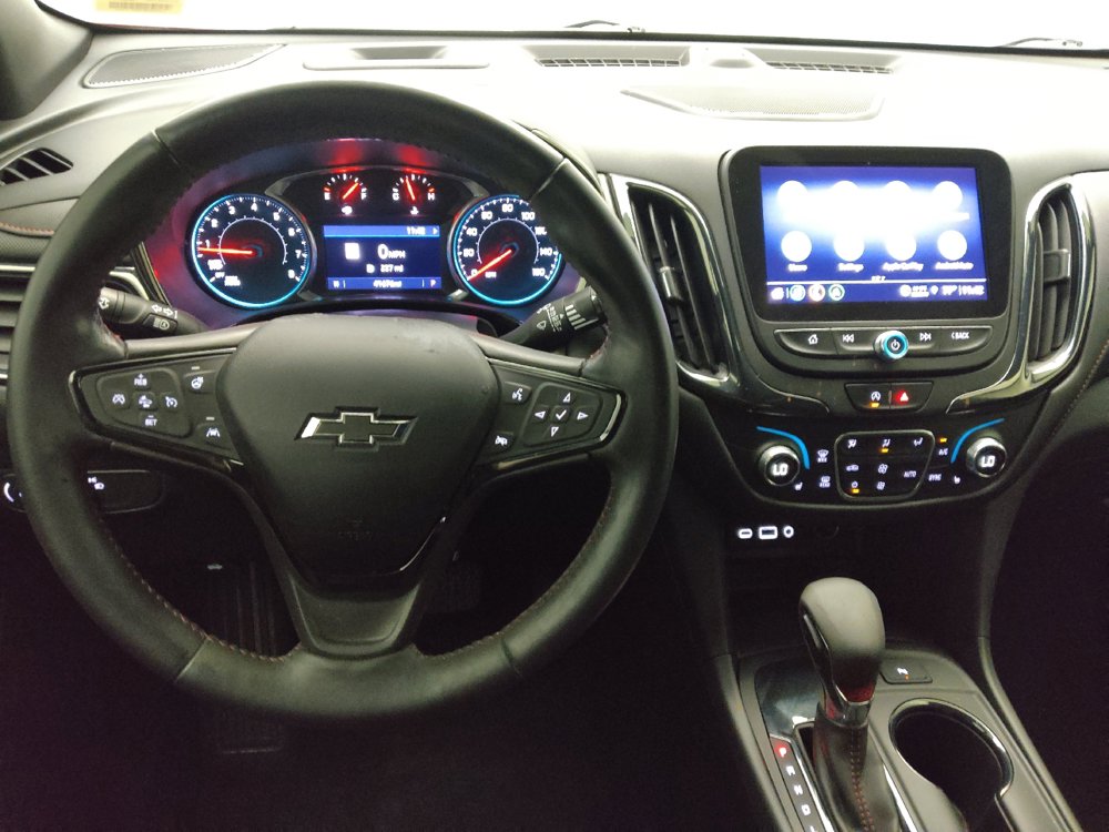 Used 2022 Chevrolet Equinox RS w/ RS Leather Package FWD image 22