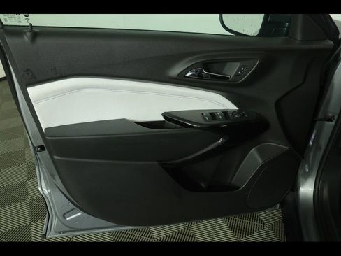 Used 2024 Chevrolet Trax LT w/ Driver Confidence Package FWD image 22