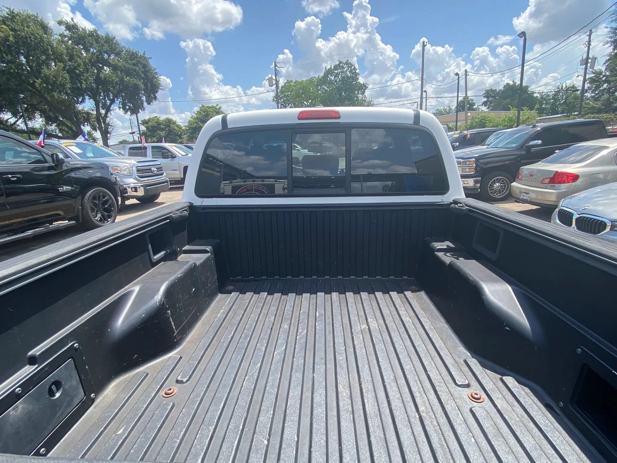 Used 2011 Toyota Tacoma PreRunner w/ SR5 Pkg #2 RWD image 6