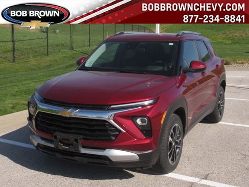 Used 2024 Chevrolet TrailBlazer LT FWD image 1