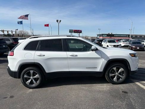Used 2019 Jeep Cherokee Limited AWD/4WD image 6
