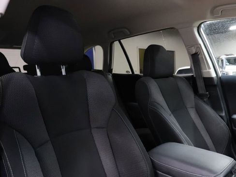 Used 2020 Subaru Outback Premium image 28