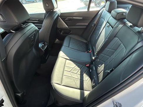 Used 2026 BMW 530i xDrive AWD/4WD image 11