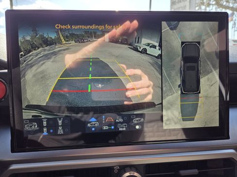 Used 2025 Toyota 4Runner TRD Off-Road Premium image 23