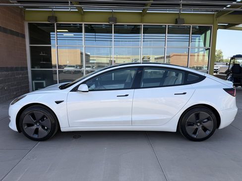 Used 2021 Tesla Model 3 Standard Range Plus RWD image 7