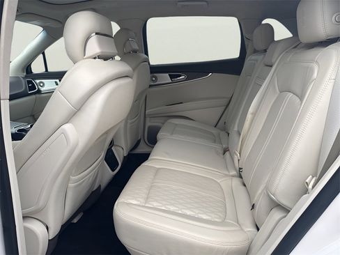 Used 2019 Lincoln Nautilus Black Label image 14