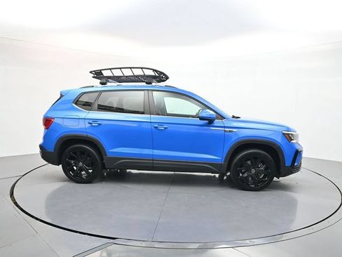 Used 2023 Volkswagen Taos SE w/ Black Wheel Package FWD image 8