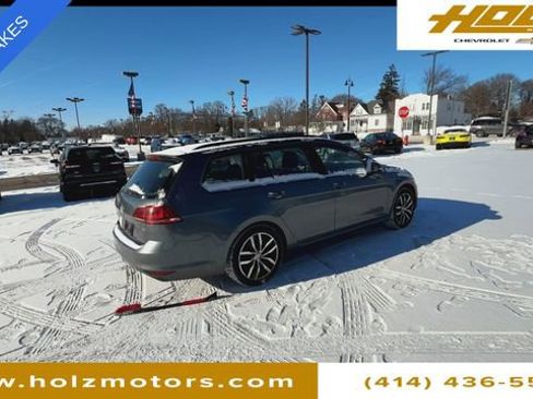 Used 2016 Volkswagen Golf Limited Edition image 8