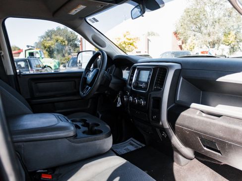 Used 2018 RAM 1500 Express AWD/4WD image 26