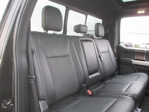 Used 2022 Ford F250 Lariat w/ Black Appearance Package image 24