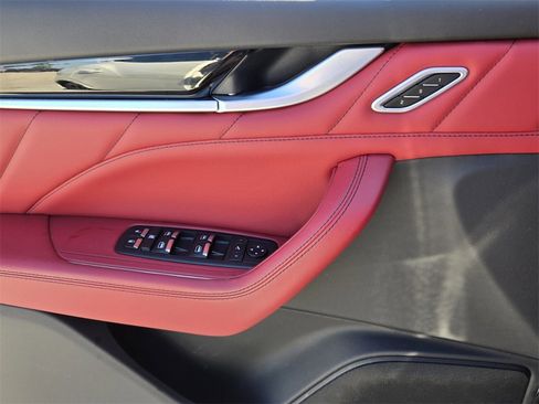 Used 2022 Maserati Levante Modena image 28