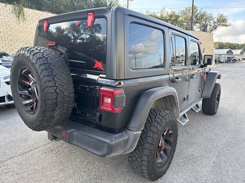 Used 2020 Jeep Wrangler Unlimited Rubicon AWD/4WD image 6