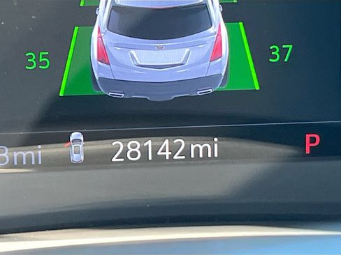 Used 2021 Cadillac XT5 Premium Luxury AWD/4WD image 12