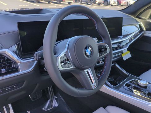 Used 2026 BMW X5 M60i AWD/4WD image 18