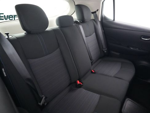 Used 2025 Nissan Leaf S FWD image 5