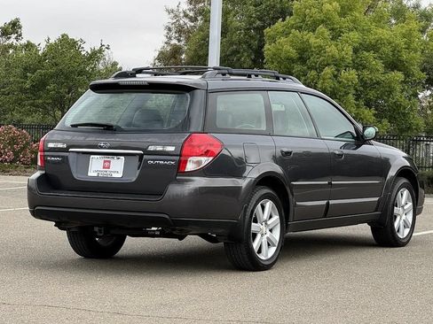 Used 2008 Subaru Outback 2.5i Limited AWD/4WD image 4