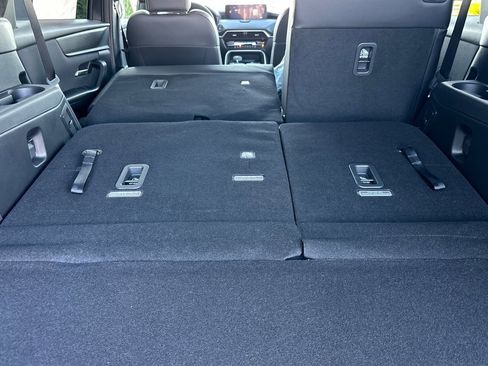 Used 2025 MAZDA CX-90 3.3 Turbo w/ Select Package image 19