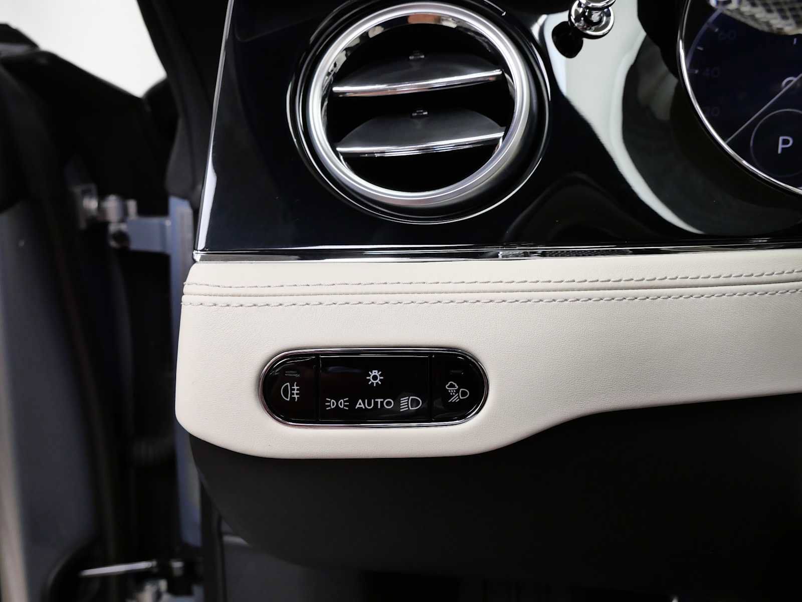 Used 2022 Bentley Continental GT AWD/4WD image 27