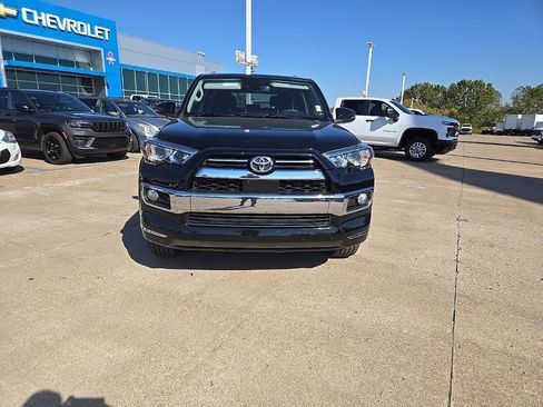 Used 2020 Toyota 4Runner Limited image 14