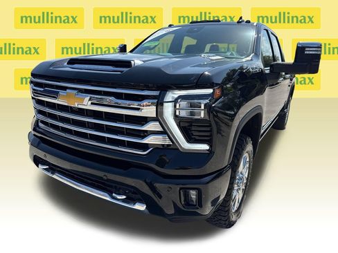 Used 2024 Chevrolet Silverado 2500 High Country w/ Technology Package AWD/4WD image 11