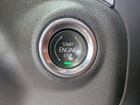 Used 2019 GMC Sierra 1500 SLT w/ SLT Premium Package AWD/4WD image 18