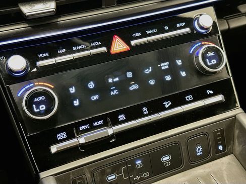 Used 2025 Hyundai Santa Fe Calligraphy AWD/4WD image 24