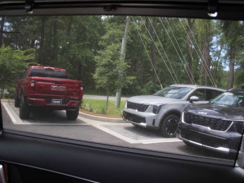 New 2025 Kia Carnival SX Prestige image 32