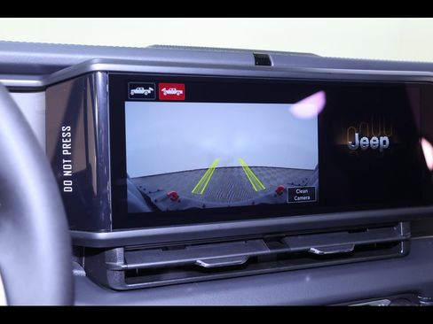 New 2025 Jeep Gladiator Rubicon image 24