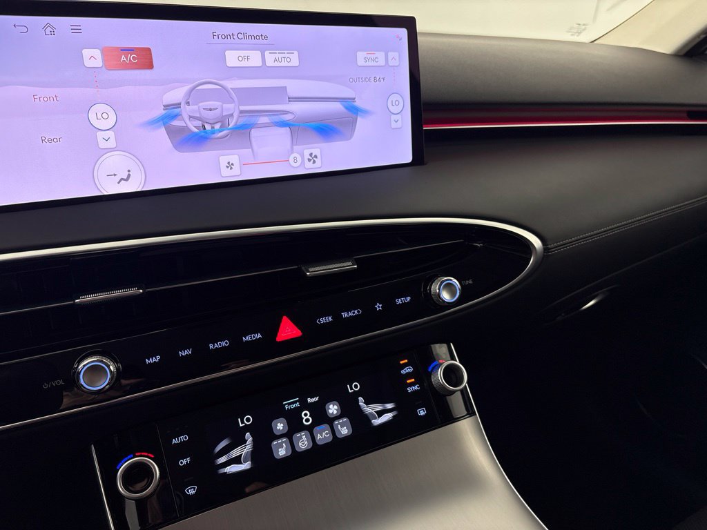 New 2027 Genesis GV70 2.5T Select AWD/4WD image 32