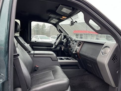 Used 2011 Ford F250 Lariat w/ Lariat Interior Pkg image 34
