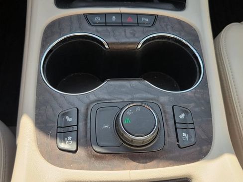 Used 2023 GMC Acadia Denali w/ Denali Technology Package FWD image 19