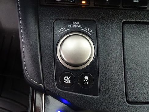 Used 2018 Lexus ES 300h FWD image 13
