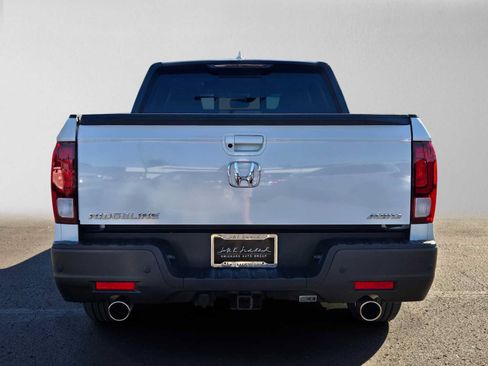 Used 2023 Honda Ridgeline Black Edition image 4