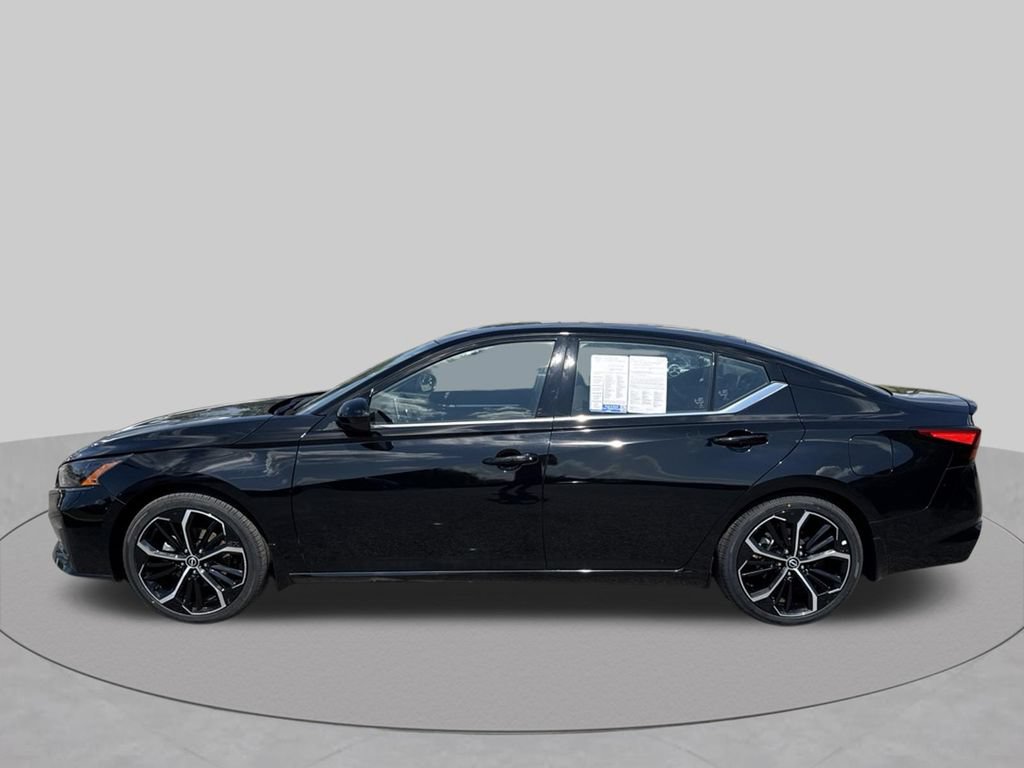 Used 2023 Nissan Altima 2.5 SR FWD image 4