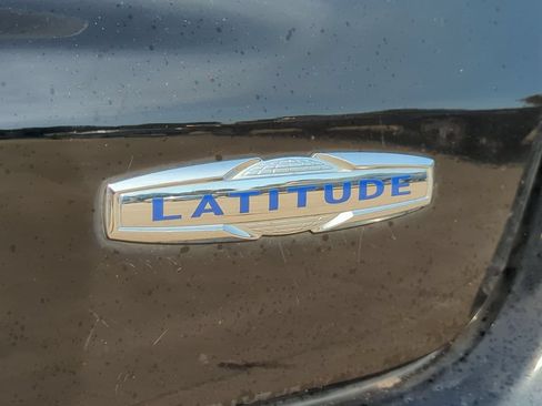 Used 2022 Jeep Compass Latitude FWD image 5