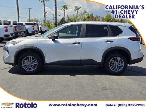Used 2024 Nissan Rogue S image 4