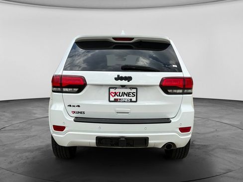 Used 2020 Jeep Grand Cherokee Altitude AWD/4WD image 8
