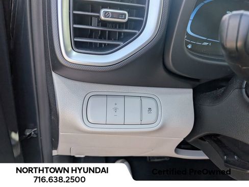 Used 2023 Hyundai Venue SEL w/ Cargo Package FWD image 28