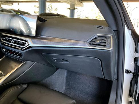 Used 2023 BMW M2 image 18