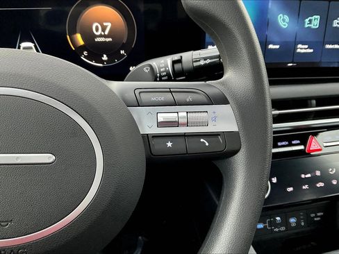 Used 2026 Hyundai Santa Cruz SEL image 13