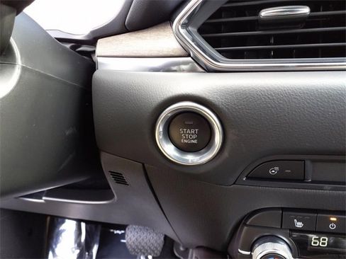 Used 2025 MAZDA CX-5 Signature image 13