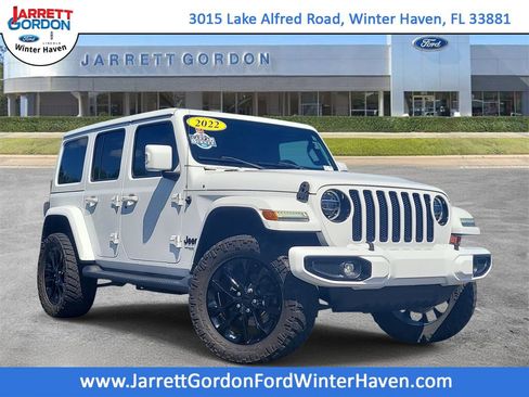 Used 2022 Jeep Wrangler Unlimited Sahara image 1