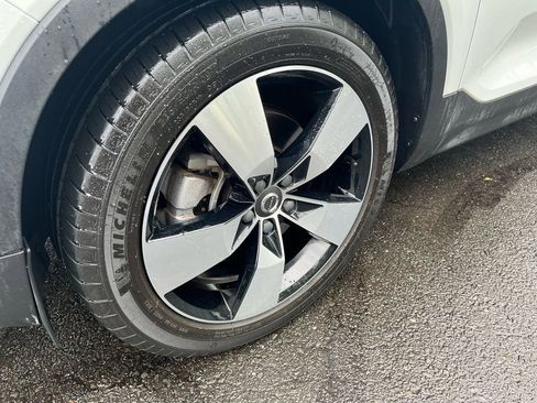 Used 2019 Volvo XC40 T5 Momentum AWD/4WD image 27