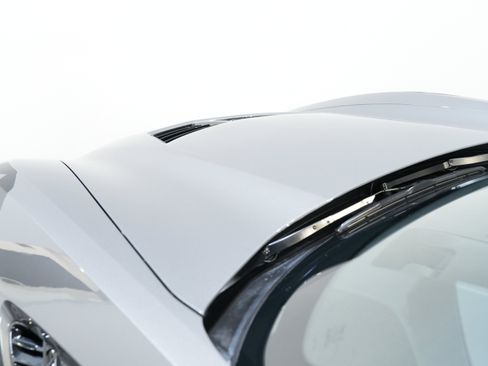 Used 2015 Chevrolet Corvette Z06 w/ 3LZ Preferred Equipment Group image 21