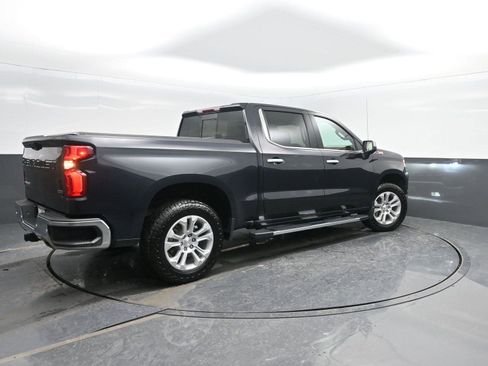Used 2023 Chevrolet Silverado 1500 LTZ image 2