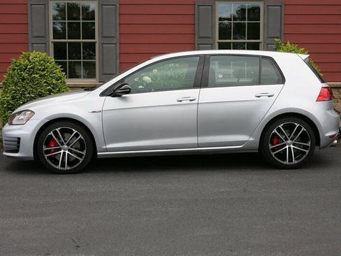 Used 2017 Volkswagen GTI Sport FWD image 4