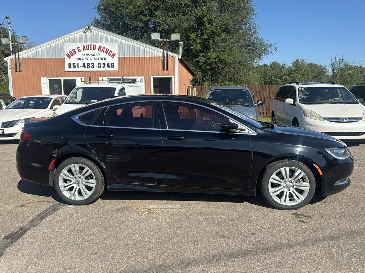 Used 2016 Chrysler 200 Limited w/ Anniversary Edition FWD image 4