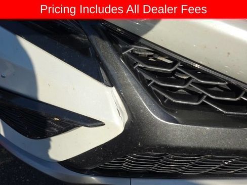Used 2023 Toyota Camry XSE FWD image 8